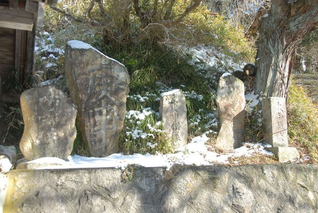 上川内中里の石碑群